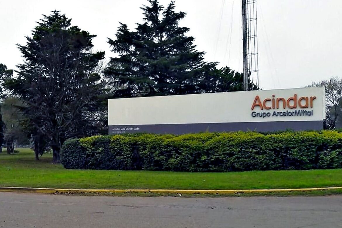 Acindar frenó el 85% de su producción en Santa Fe Acindar frenó el 85% de su producción en Santa Fe y suspendió a más de 500 trabajadores