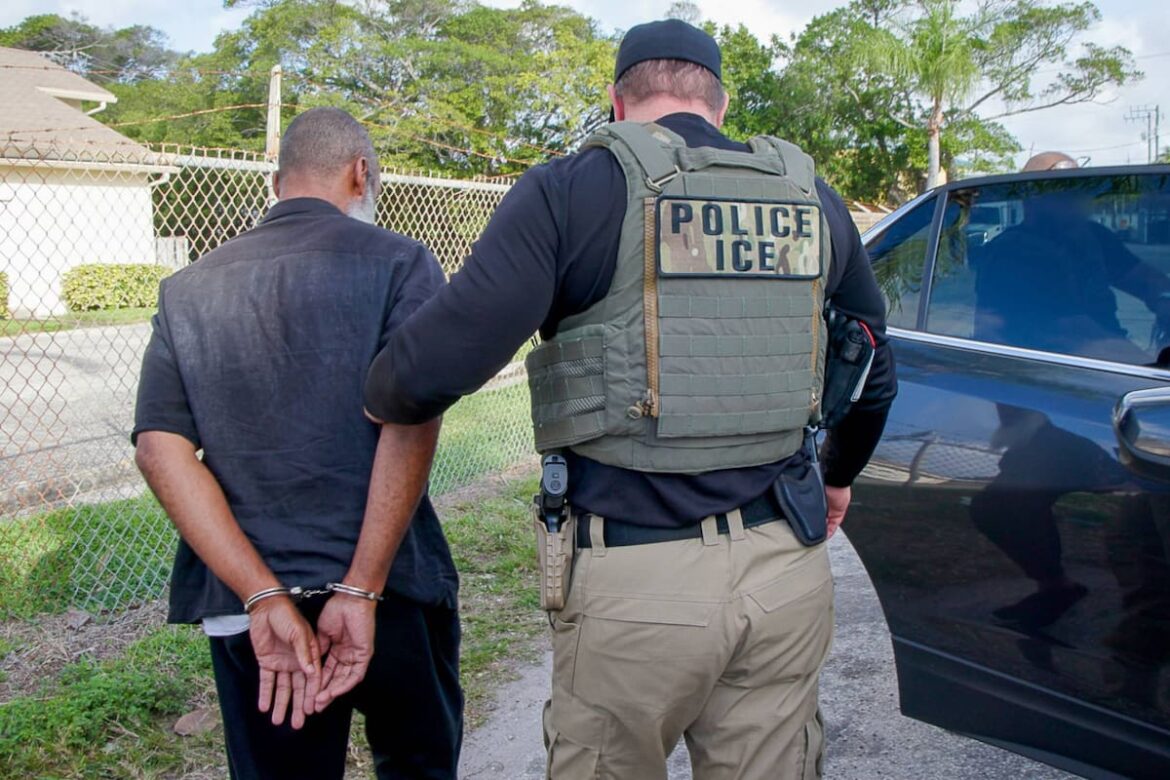 Avanza el ICE: el plan para aumentar masivamente las detenciones de migrantes sin derecho a audiencia