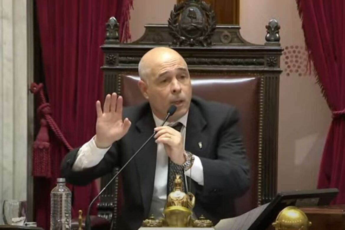 El oficialismo "vació" la sesión, apagaron el tablero y Abdala se levantó de la presidencia