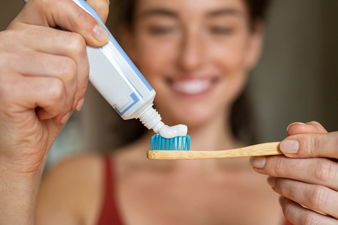 La Anmat sacó del mercado un producto de una reconocida marca de pasta dental