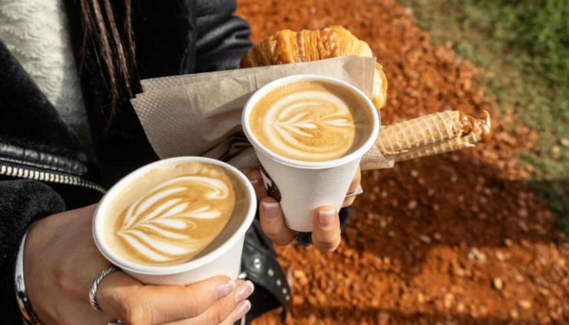 Cafecito BA llega a Belgrano con 14 puestos, música y cine al aire libre en La Glorieta de Barrancas