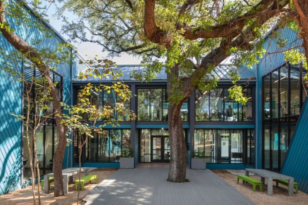 Con inteligencia artificial: cómo son las clases en esta escuela de Virginia donde se estudia solo dos horas al día