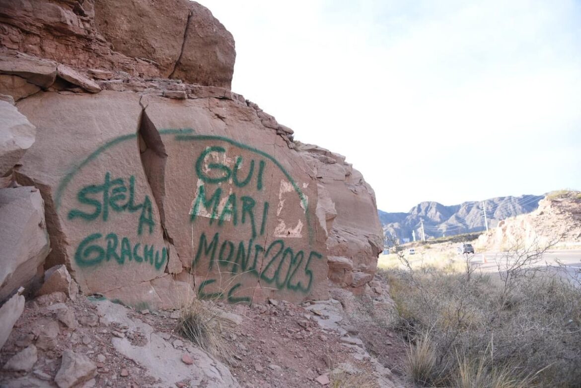 Cuánto pagaron los turistas que grafitearon las piedras en Mendoza