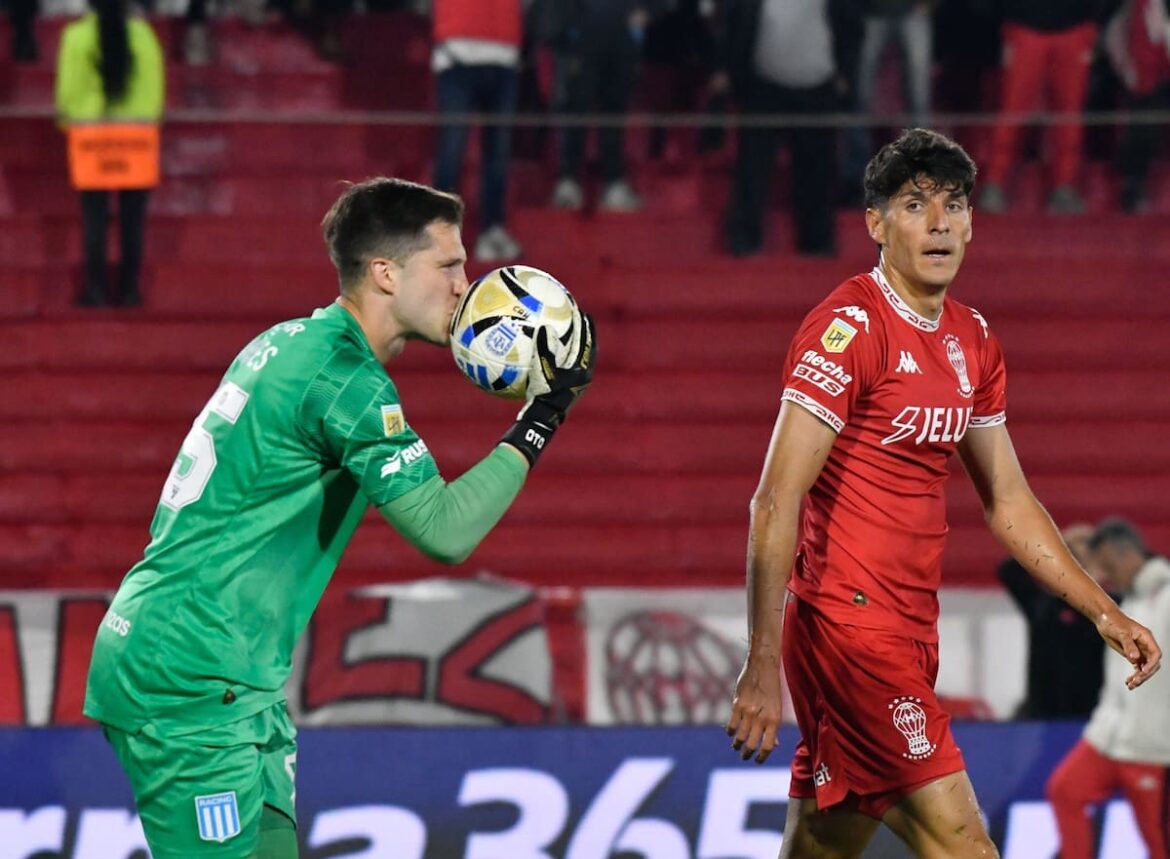 Cambeses le da la razón a Costas: el impresionante show de atajadas que hizo ganar al Racing de emergencia