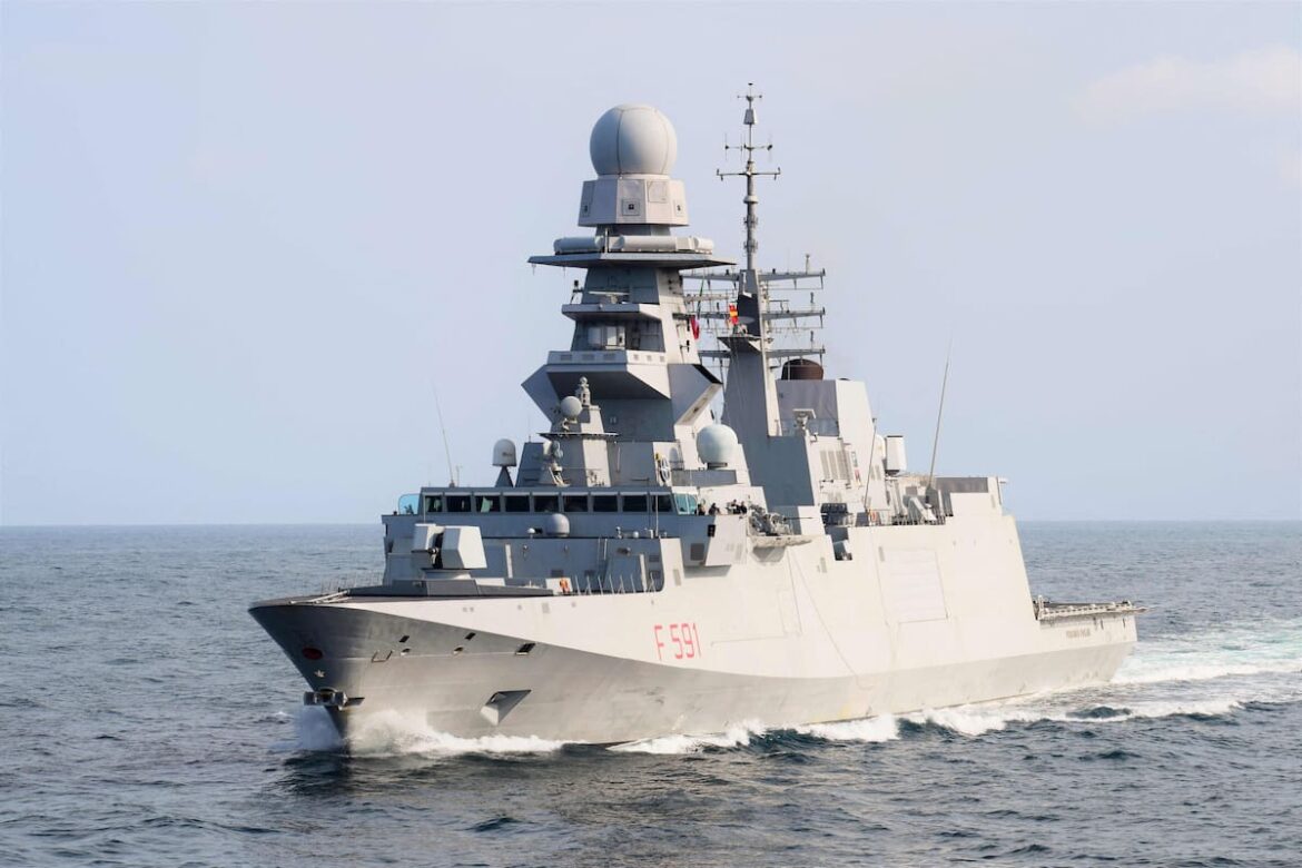 Con el apoyo de buques de guerra europeos, la flotilla humanitaria parte rumbo a Gaza pese a las advertencias de Israel