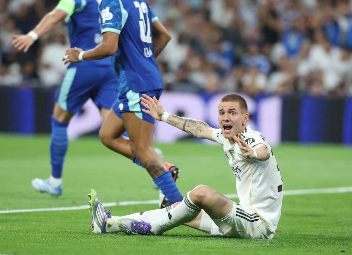 Franco Mastantuono en Real Madrid vs. Olympique de Marsella, por la Champions League