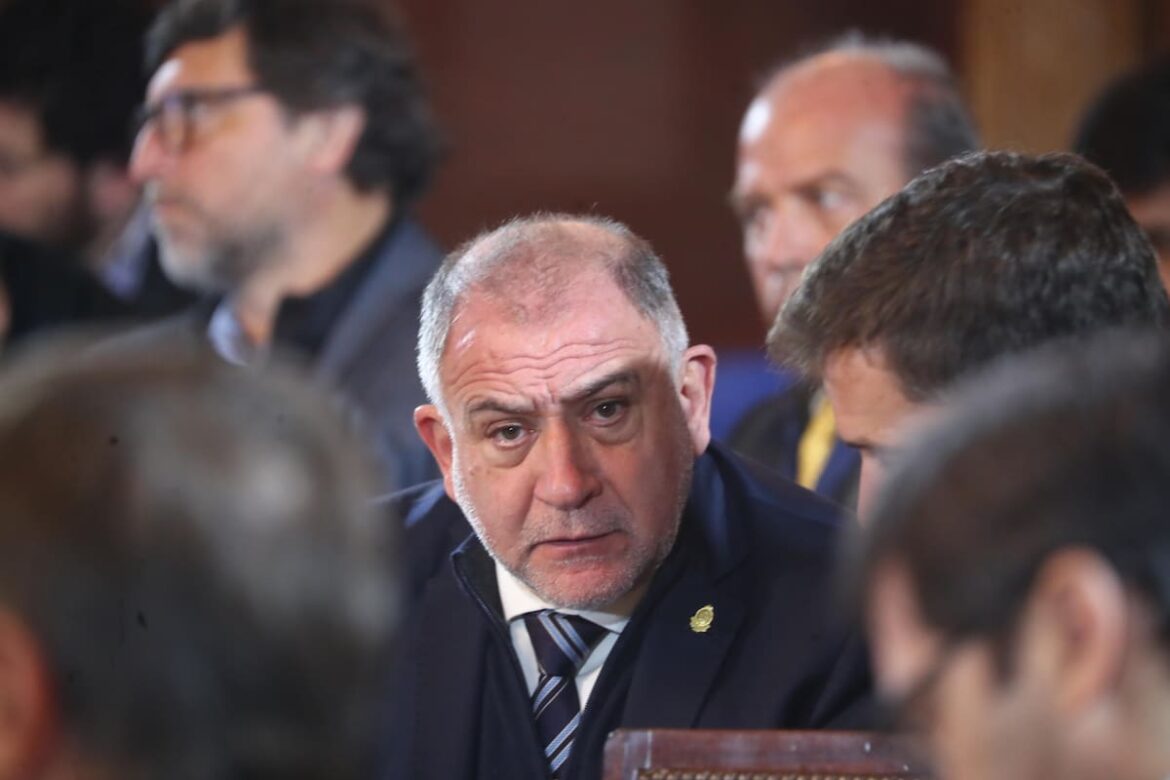 Juez respondió a los dichos contra su hija y aseguró que con su voto en el Senado no busca agraviar al Gobierno