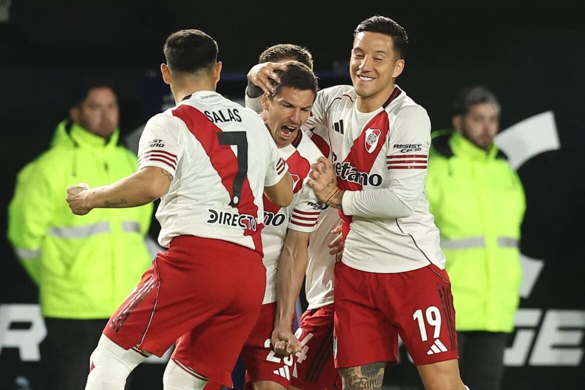 River se llevó un gran triunfo de La Plata: venció 2-1 a Estudiantes y quedó primero en la tabla general