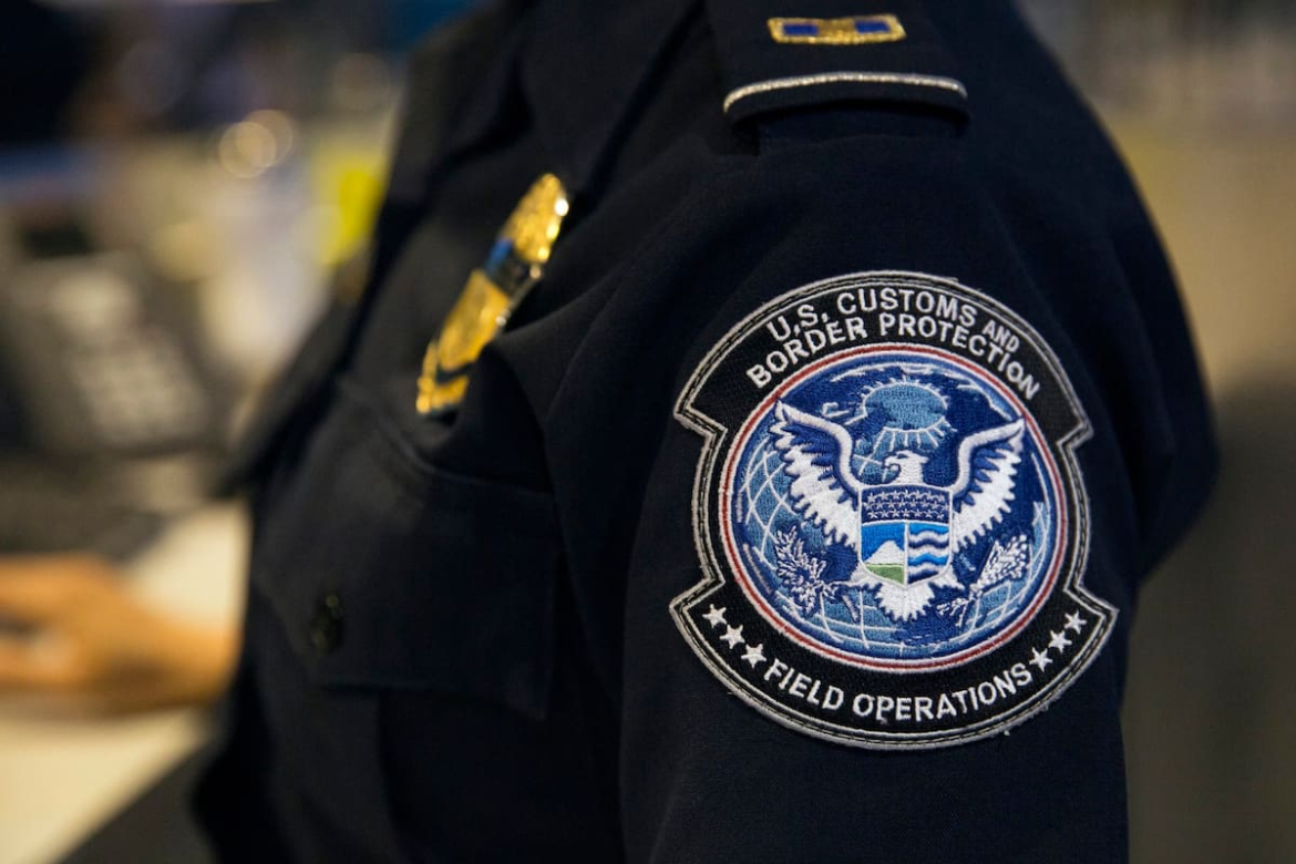 El operativo de la CBP en el aeropuerto de Atlanta por el que detuvieron a una ciudadana estadounidense