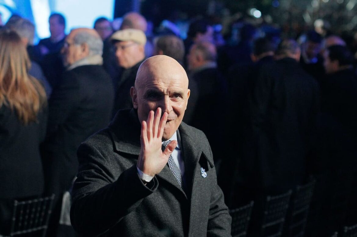 Espert firmó con Machado un acuerdo por 1 millón de dólares justo antes de la campaña de 2019